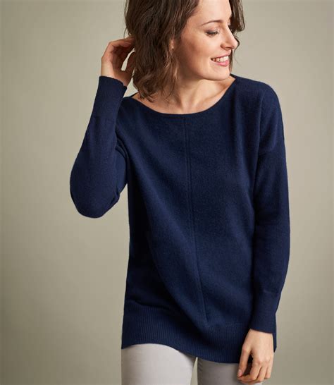 lightweight jumpers ladies.